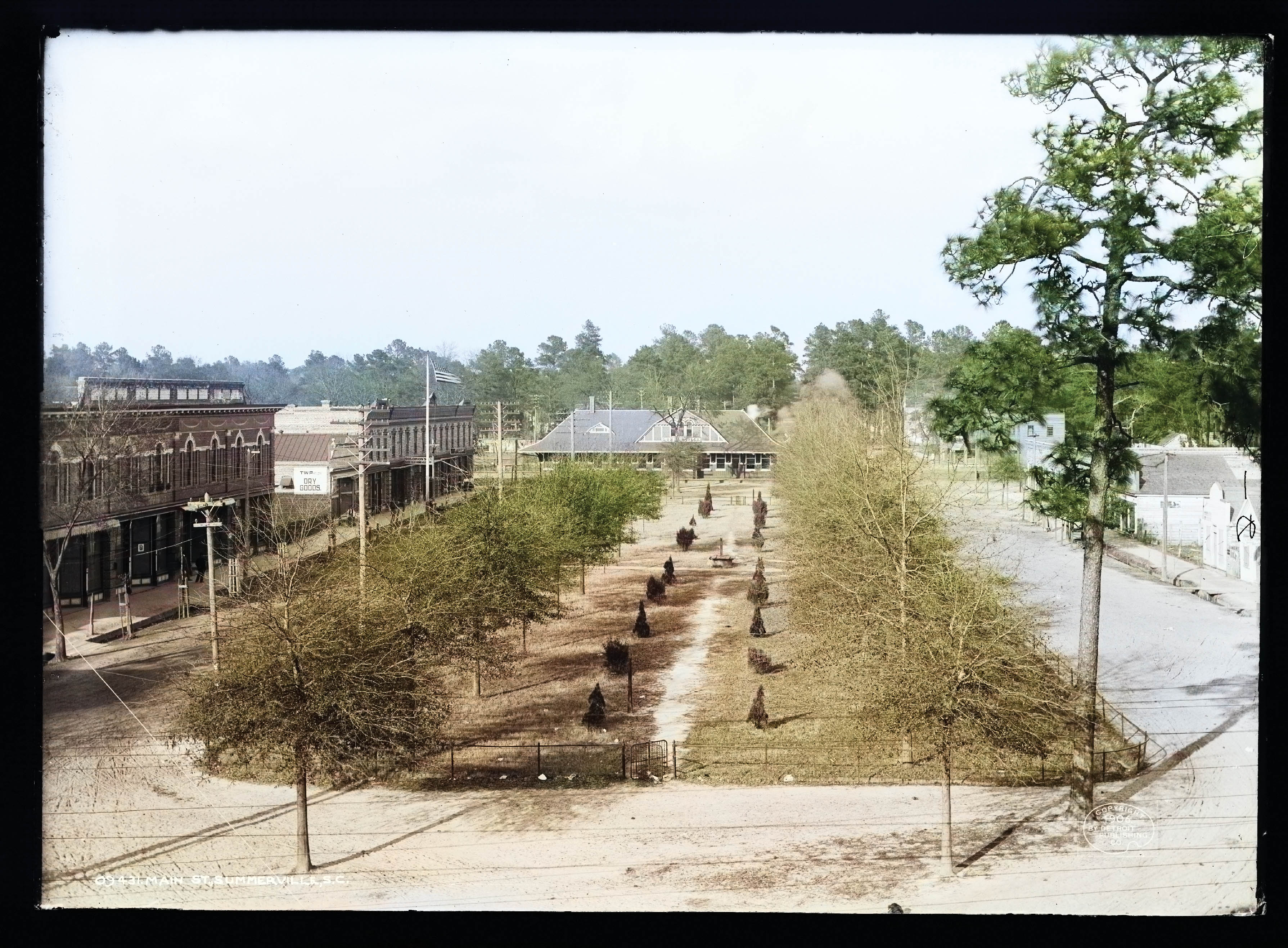 Main Street (today’s Hutchinson Square), circa 1906.