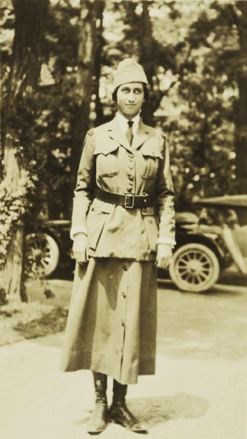 Belle in 1918 working with the Women’s Radio Corps; she was appointed junior inspector and taught Morse code at two aviation camps.