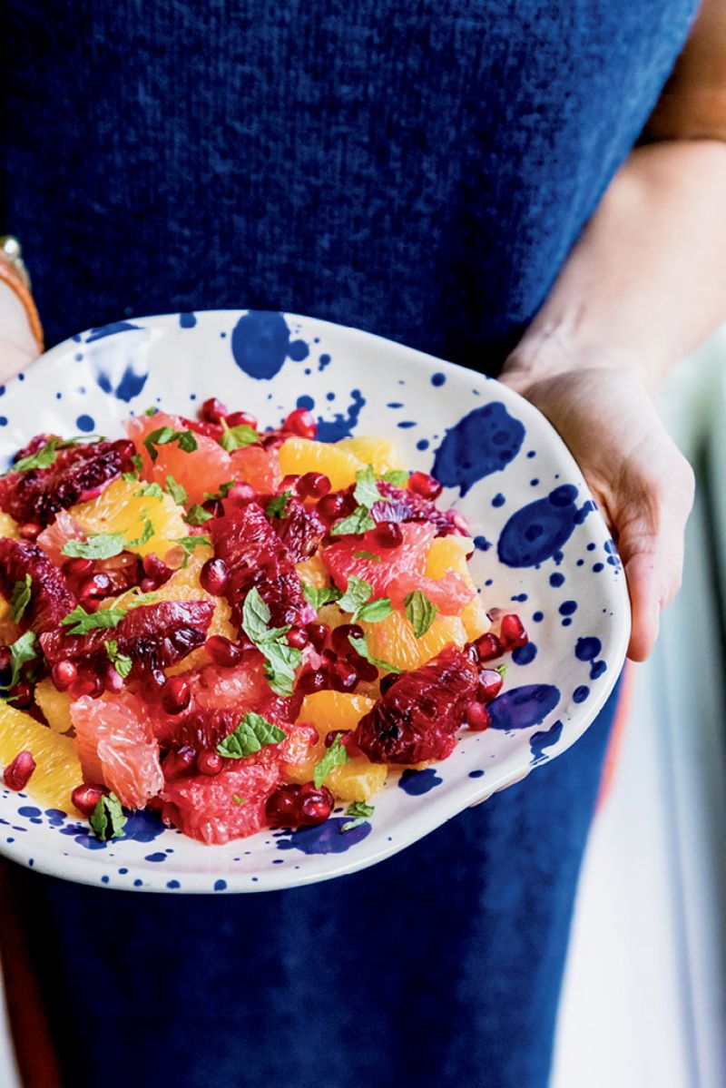 Citrus salad with mint and pomegranate