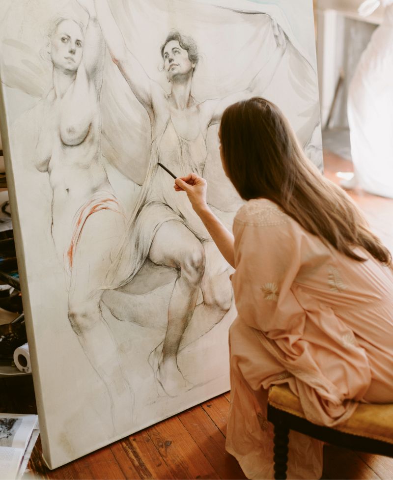From numerous detailed studies to large-scale drawings, Jill Hooper (pictured in her home studio) is continually expanding her artistic repertoire.